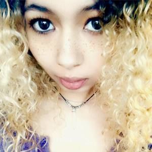 Meet your Posher, Jasmin